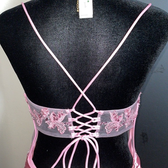 Bones Appliqué Satin Pink gown - Picture 5 of 6